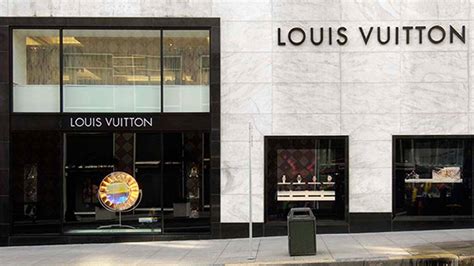 louis vuitton san francisco opening times.